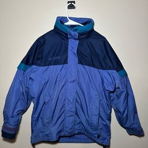 Womens vintage Columbia Jacket with inner fleece.